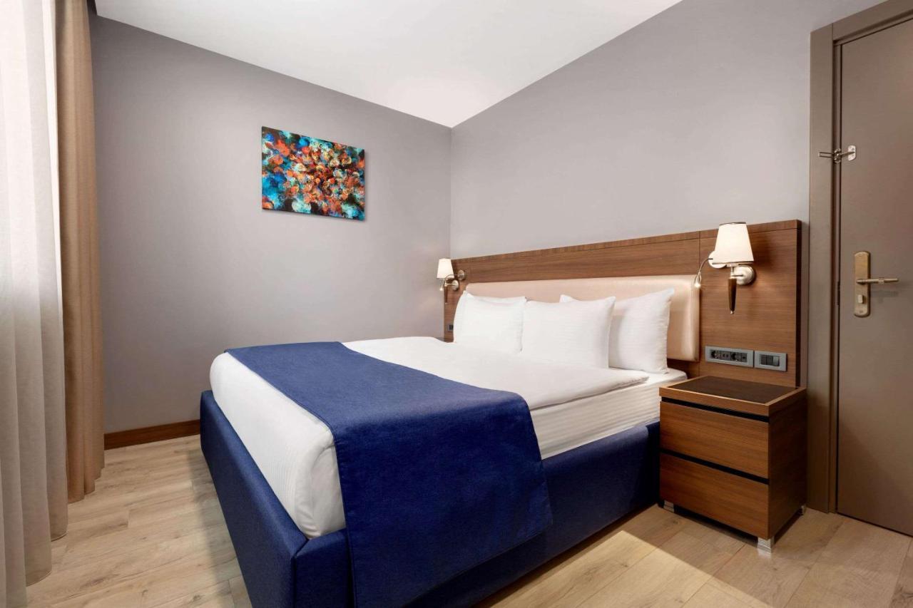 La Quinta By Wyndham Istanbul Gunesli Экстерьер фото A bedroom at the hotel